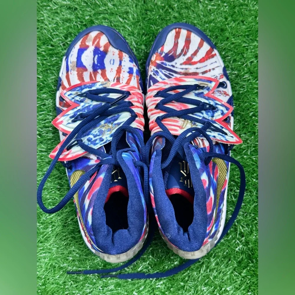 NIKE KYBRID S2 HYBRID YOUTH SIZE‎ 6.0 4TH OF JULY 